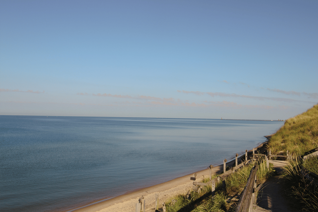 Easy access to Lake Michigan parks & beaches